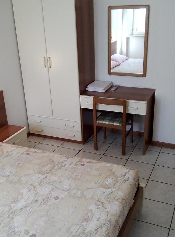 Bed & Breakfast Bompadre ชิวิตาโนวา มาร์เค ภายนอก รูปภาพ
